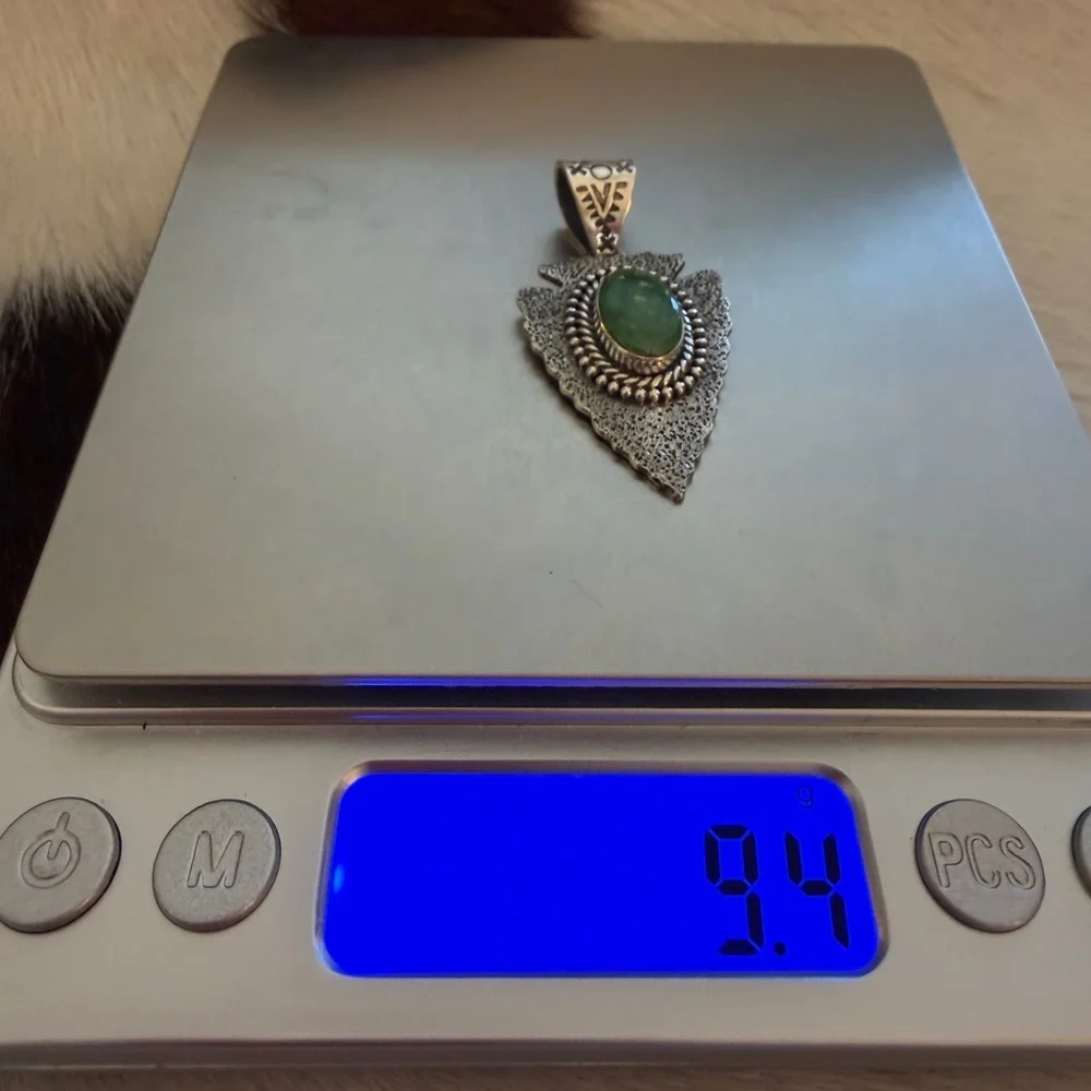 ❤️ Kingman Turquoise Hand Stamped Arrowhead Sterling Pendant Navajo 9.4G Unisex